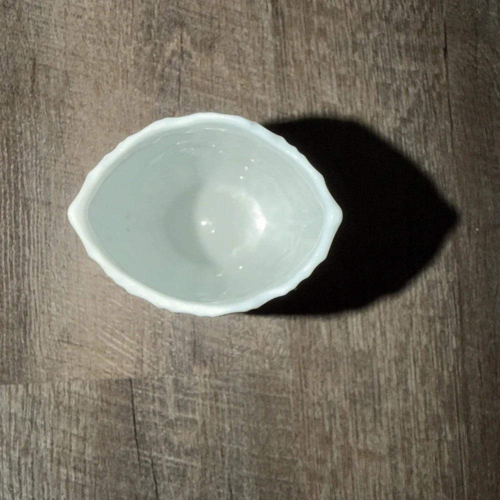 Vtg 70s White Ceramic Bisque‎ Vase Kaiser West Germany Raised Floral Design